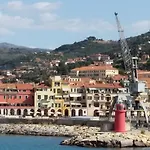 Ca Mea Sul Porto Di Oneglia Appartement *