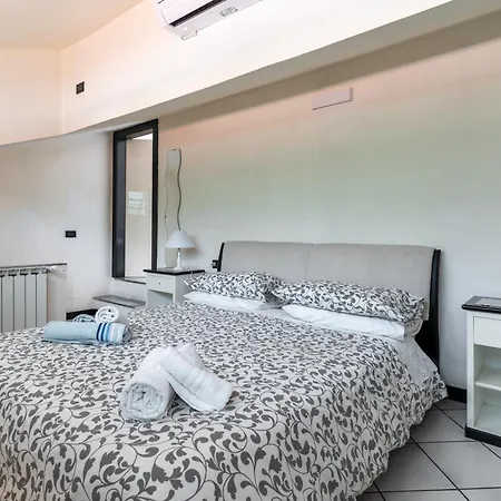 Ca Mea Sul Porto Di Oneglia Apartament *